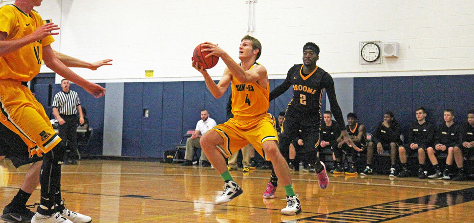 Hoops Team 1-1 at Penn State-Scranton Tournament